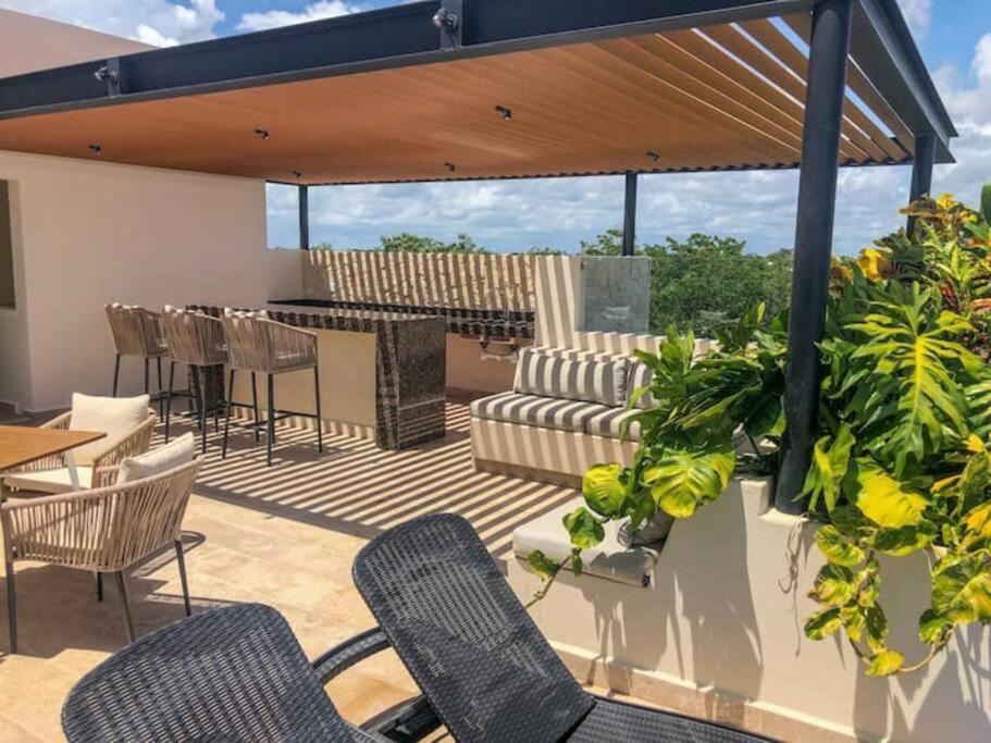 Suit Next To The Common Top Roof Exclusive Building Kingsize Bed 2 Super Pools, Gym, Grill Tulum Zewnętrze zdjęcie