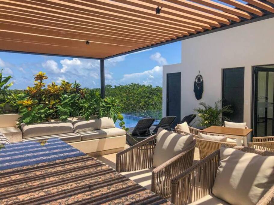Suit Next To The Common Top Roof Exclusive Building Kingsize Bed 2 Super Pools, Gym, Grill Tulum Zewnętrze zdjęcie