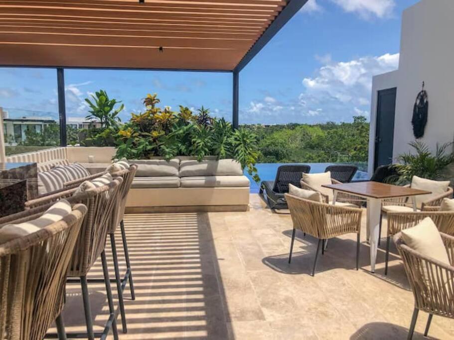 Suit Next To The Common Top Roof Exclusive Building Kingsize Bed 2 Super Pools, Gym, Grill Tulum Zewnętrze zdjęcie