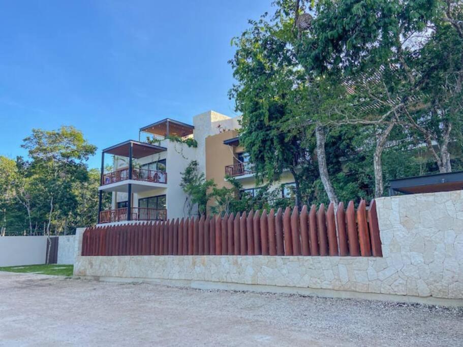 Suit Next To The Common Top Roof Exclusive Building Kingsize Bed 2 Super Pools, Gym, Grill Tulum Zewnętrze zdjęcie